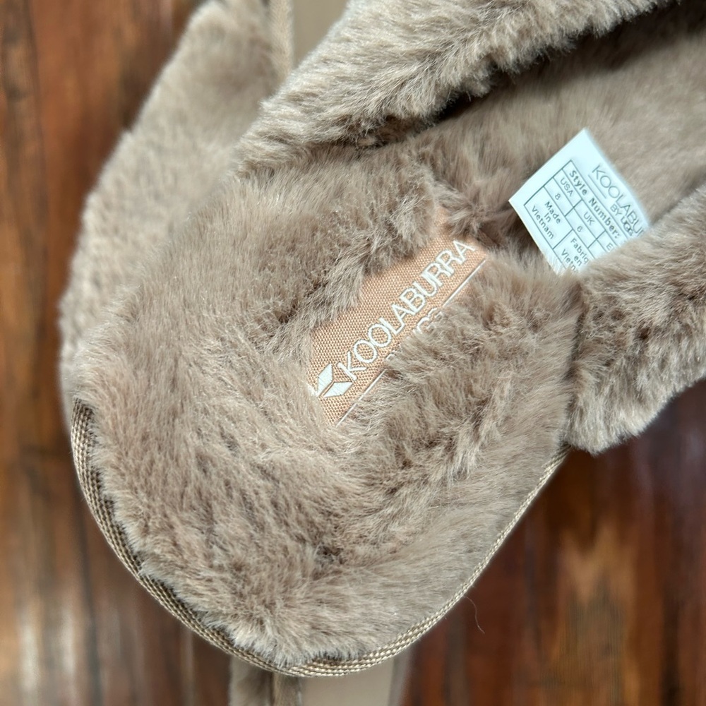 Koolaburra UGG Tan Faux Fur Fuzzy Slide Sandals Women's Size 8 US - Picture 7 of 8